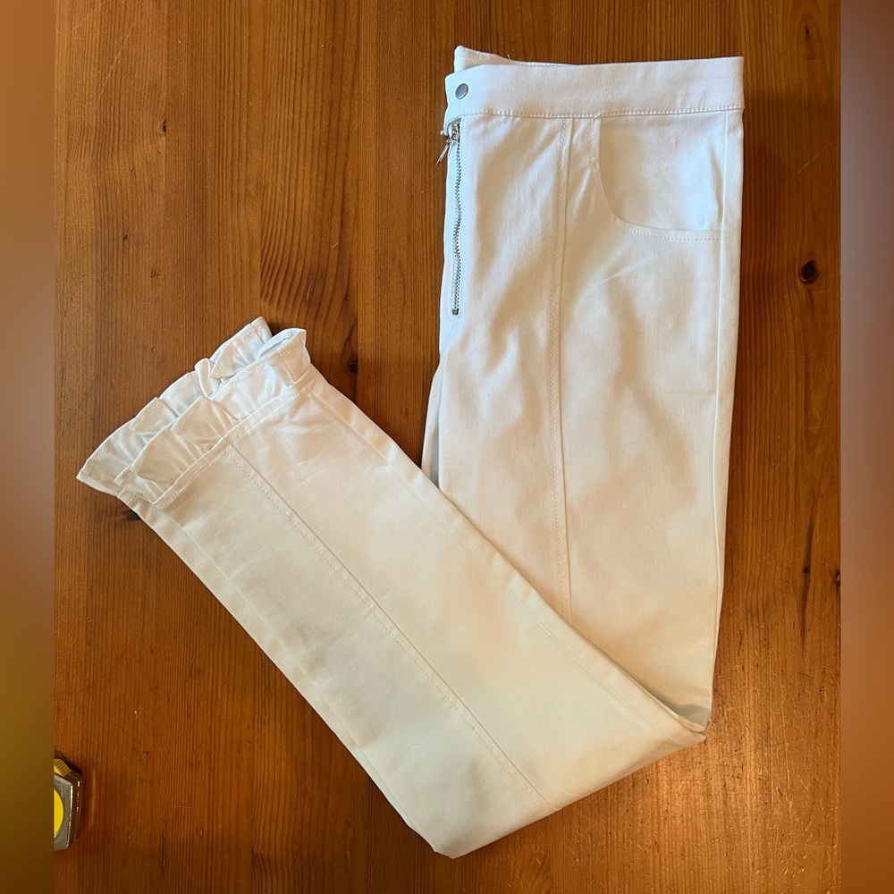 NWOT Sfera Casual, Cropped white pants, Size EUR 36, US 0